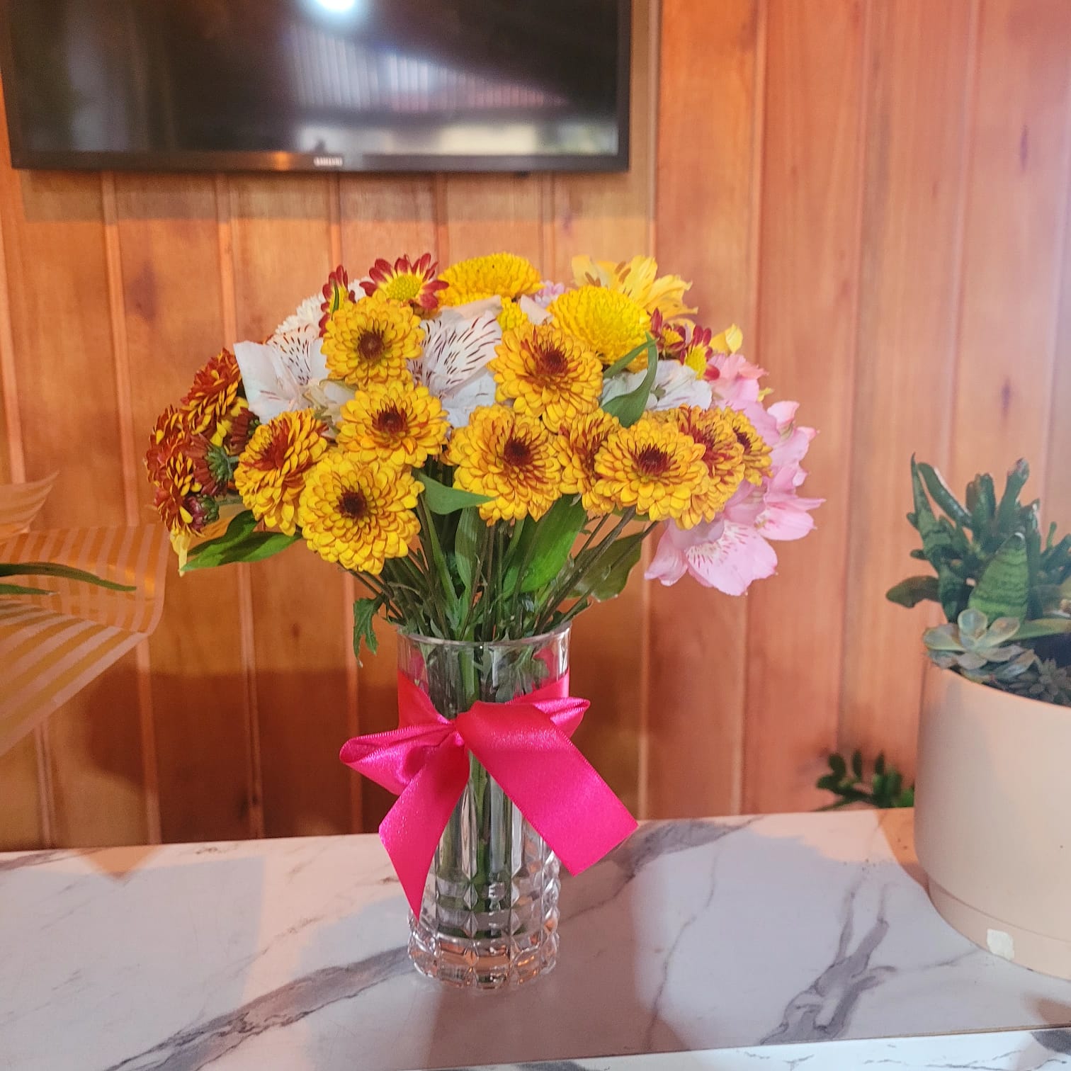 arranjo em vaso de flores do campo