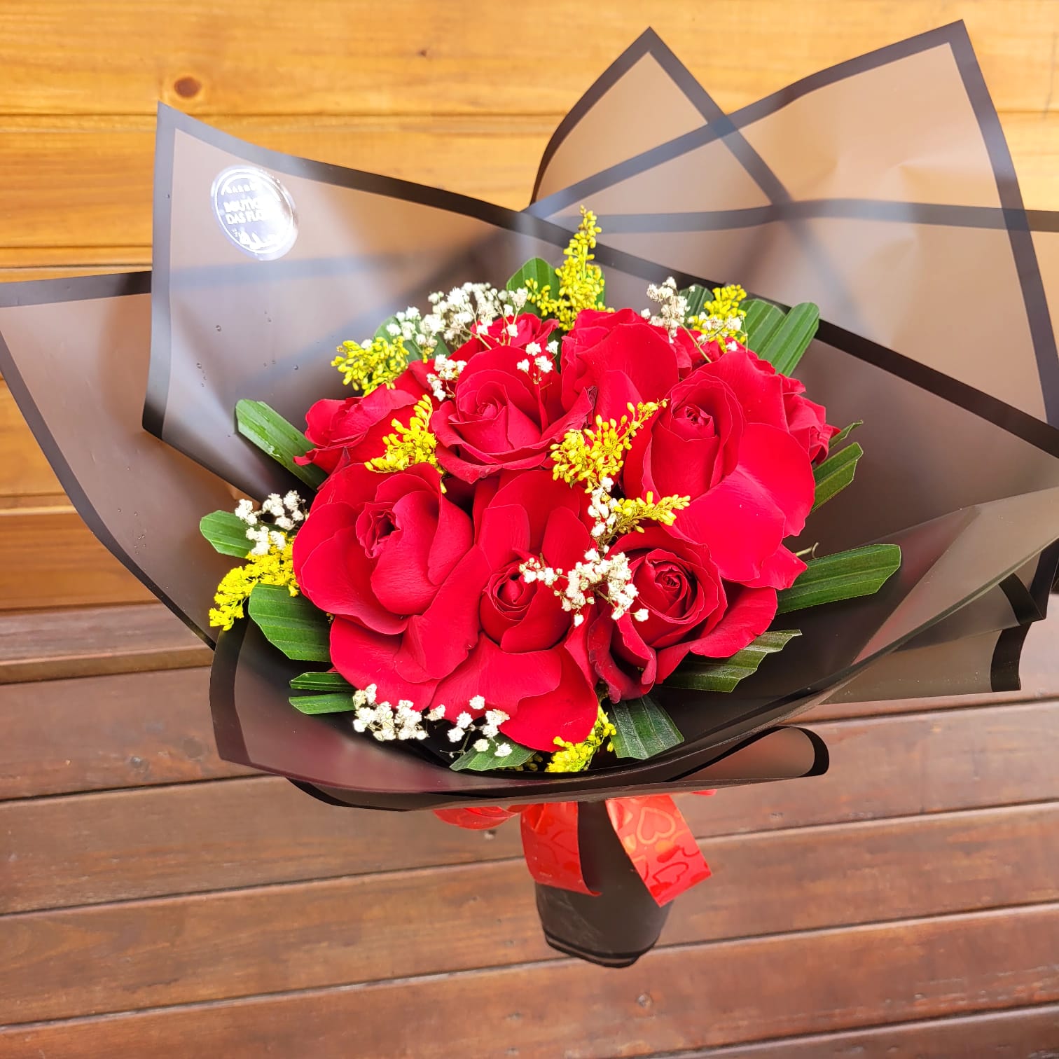 buque de  rosas vermelhas nacionais