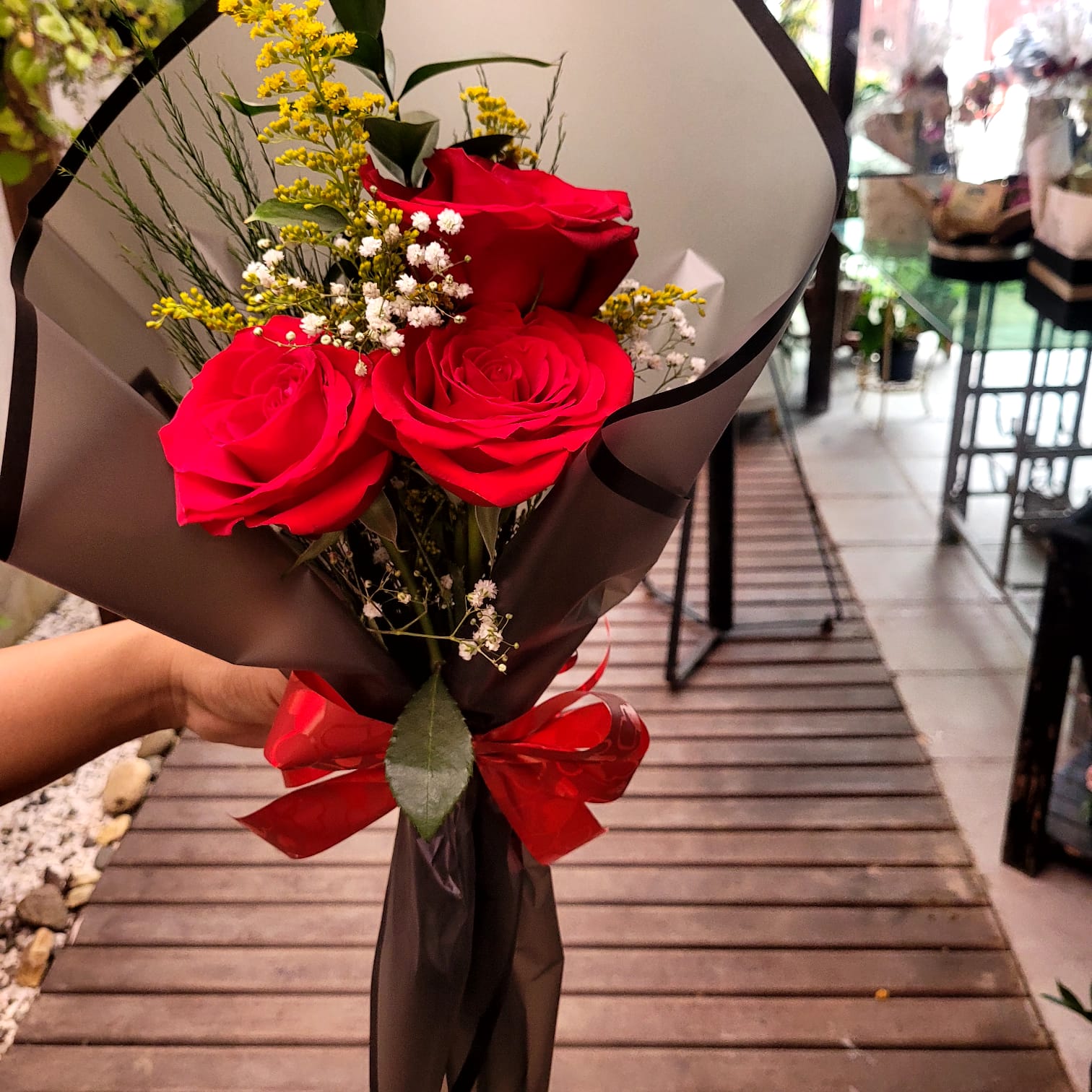 03 rosas vermelhas importadas