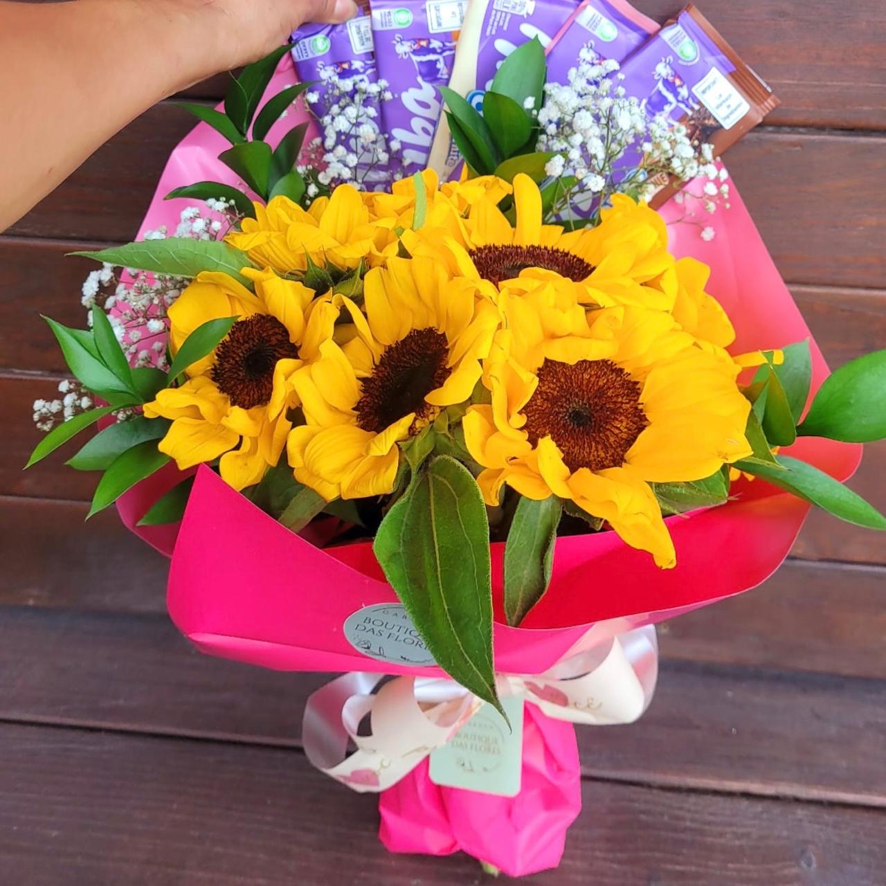 buque de 06 girassois e chocolate milka